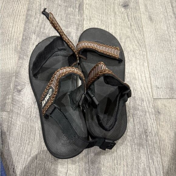 Reef Black Sandals with Patterned Straps - Picture 4 of 4